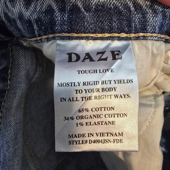 DAZE Women's Distressed Frayed Hem Button Fly High Rise Denim Jean Shorts Sz 25 - Picture 10 of 13